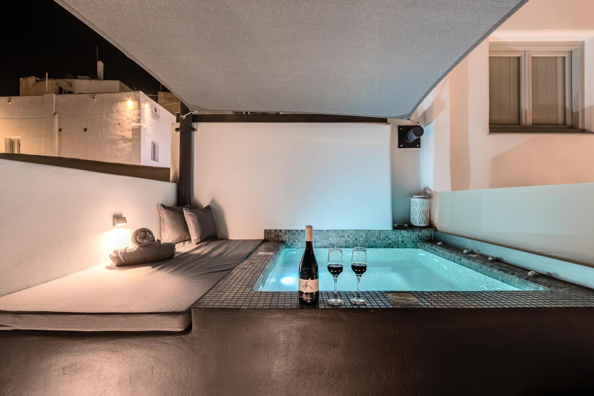 Tiara Suites Santorini Fira  Exterior photo